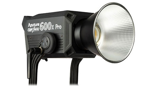 lampa Aputure 600x Pro